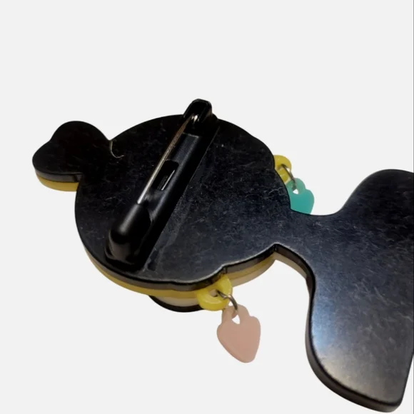 Trendy Brooch - Picture 6 of 7